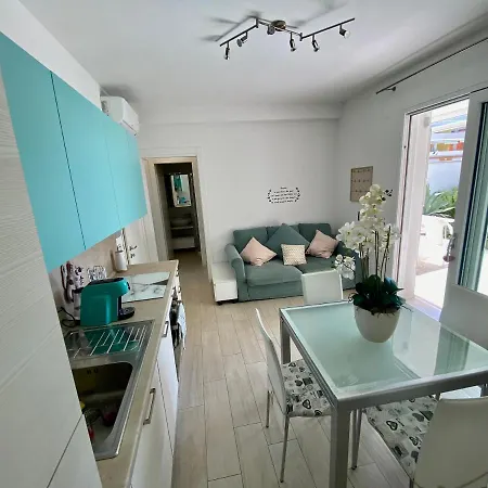 Al Mare Con Giardino, E Piscina