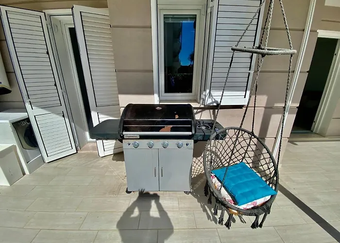 Al Mare Con Giardino, E Piscina דירה אלבה אדריאטיקה