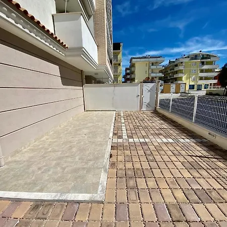 Apartment Al Mare Con Giardino, E Piscina