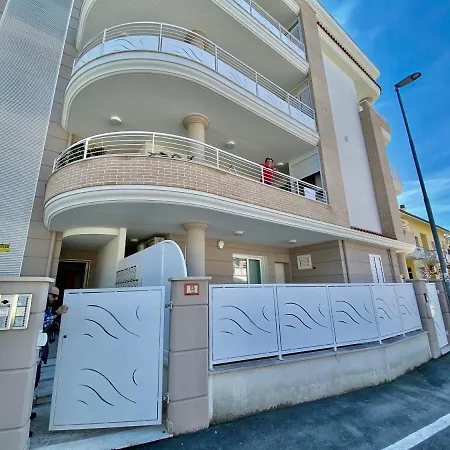 Lejlighed Al Mare Con Giardino, E Piscina