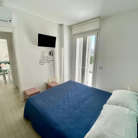Al Mare Con Giardino, E Piscina Apartment *