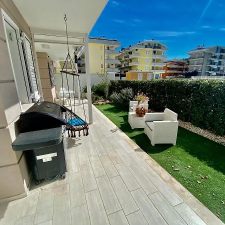 Al Mare Con Giardino, E Piscina Apartment Alba Adriatica